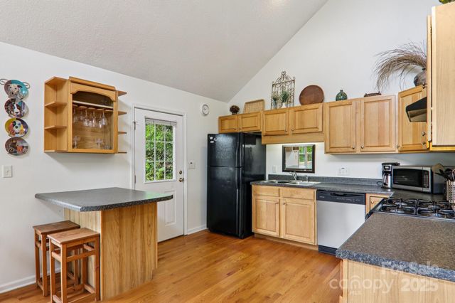 311 Jacks Knob Road, Barnardsville, NC 28709