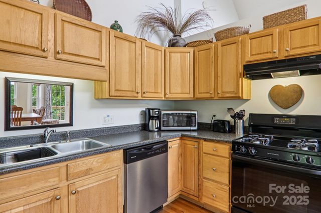 311 Jacks Knob Road, Barnardsville, NC 28709