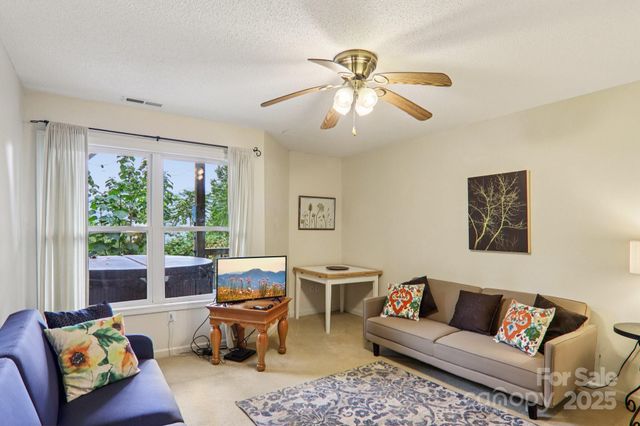 311 Jacks Knob Road, Barnardsville, NC 28709