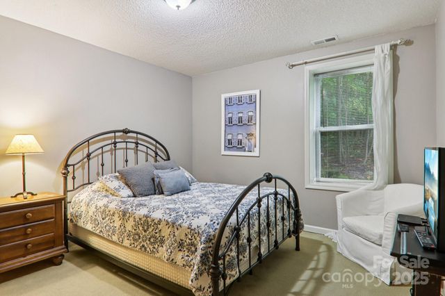 311 Jacks Knob Road, Barnardsville, NC 28709