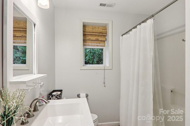 311 Jacks Knob Road, Barnardsville, NC 28709