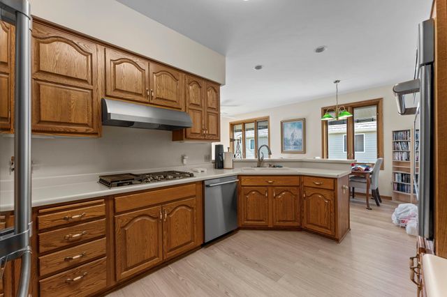 1588 Blackhawk Lake Drive, Eagan, MN 55122