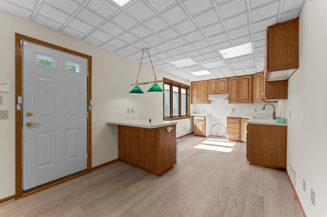1588 Blackhawk Lake Drive, Eagan, MN 55122