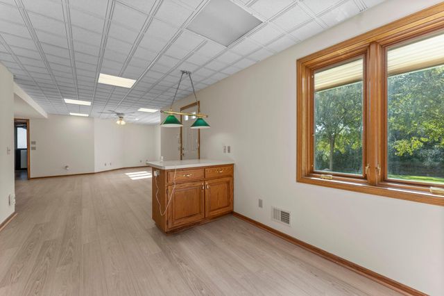 1588 Blackhawk Lake Drive, Eagan, MN 55122