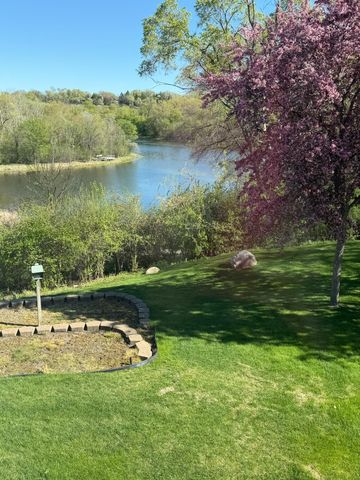 1588 Blackhawk Lake Drive, Eagan, MN 55122