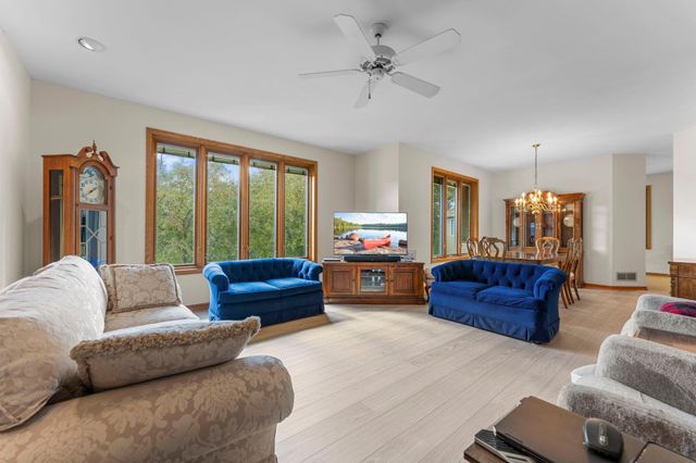 1588 Blackhawk Lake Drive, Eagan, MN 55122