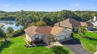 1588 Blackhawk Lake Drive, Eagan, MN 55122
