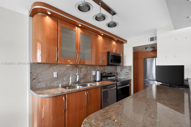 230 174th Street 902, Sunny Isles Beach, FL 33160