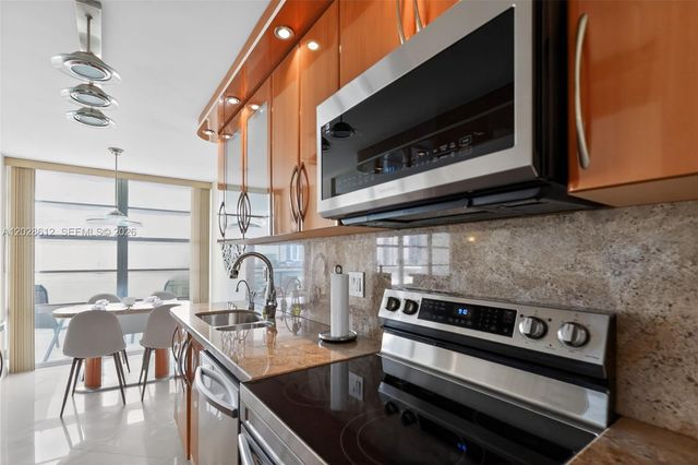 230 174th Street 902, Sunny Isles Beach, FL 33160