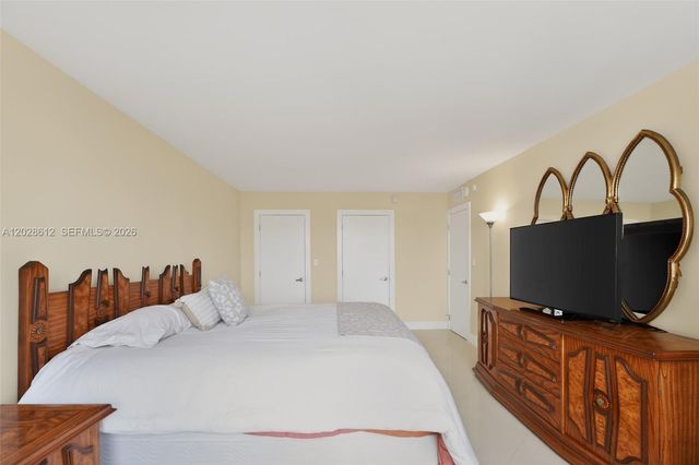 230 174th Street 902, Sunny Isles Beach, FL 33160