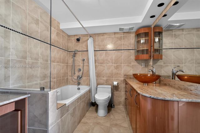 230 174th Street 902, Sunny Isles Beach, FL 33160