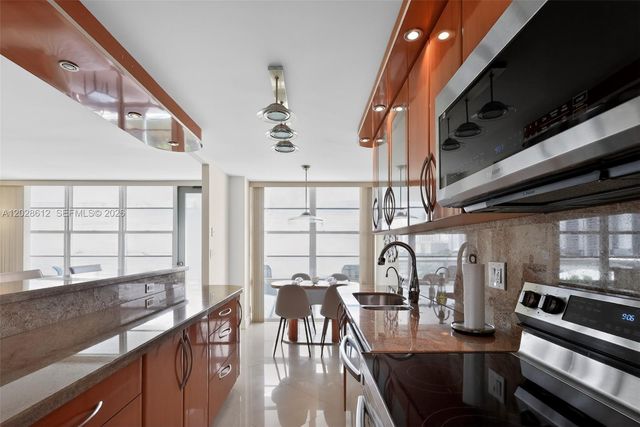 230 174th Street 902, Sunny Isles Beach, FL 33160