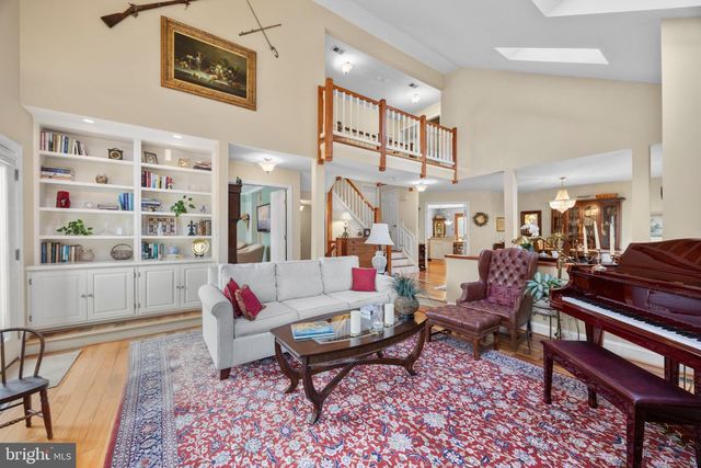 2924 OAKBURY CT, Oakton, VA 22124