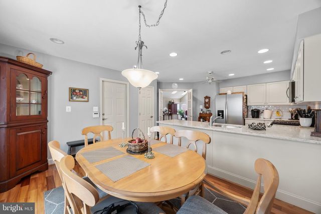 2924 OAKBURY CT, Oakton, VA 22124