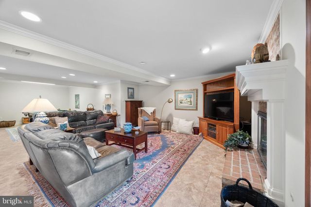 2924 OAKBURY CT, Oakton, VA 22124