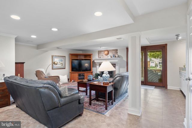 2924 OAKBURY CT, Oakton, VA 22124