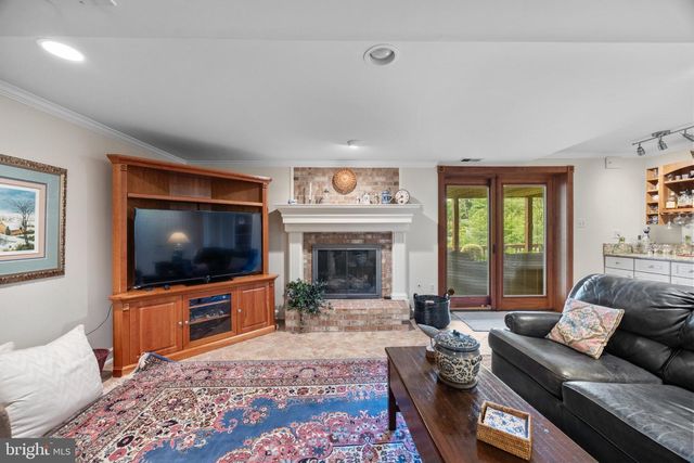 2924 OAKBURY CT, Oakton, VA 22124