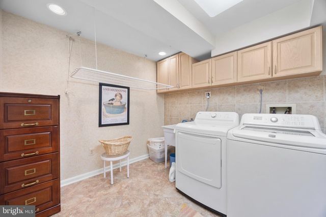 2924 OAKBURY CT, Oakton, VA 22124