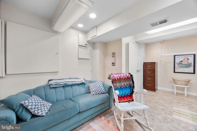 2924 OAKBURY CT, Oakton, VA 22124