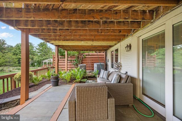 2924 OAKBURY CT, Oakton, VA 22124