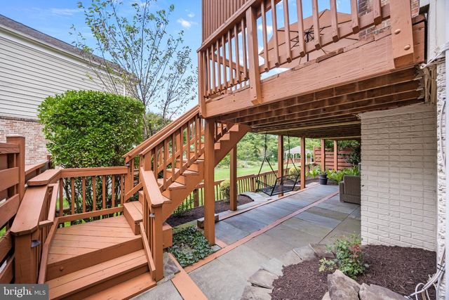 2924 OAKBURY CT, Oakton, VA 22124