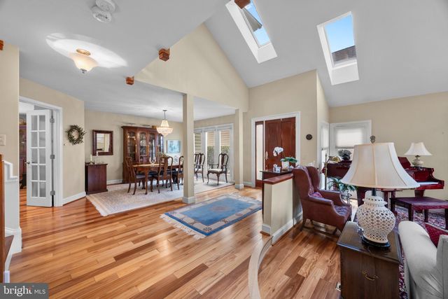 2924 OAKBURY CT, Oakton, VA 22124