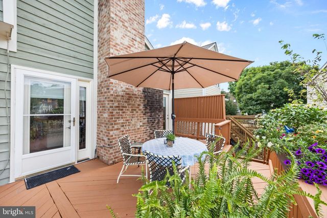 2924 OAKBURY CT, Oakton, VA 22124