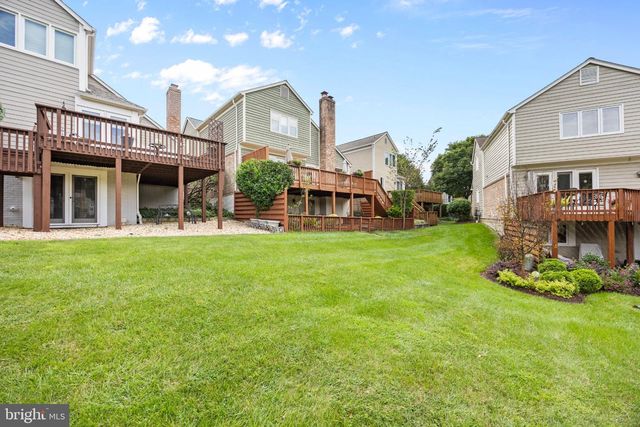 2924 OAKBURY CT, Oakton, VA 22124