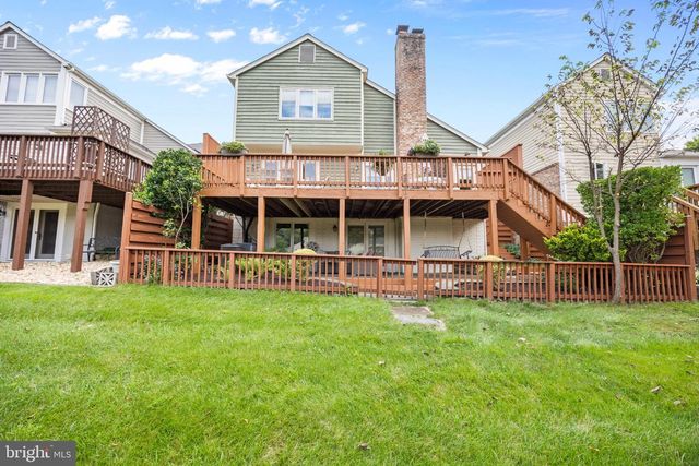 2924 OAKBURY CT, Oakton, VA 22124