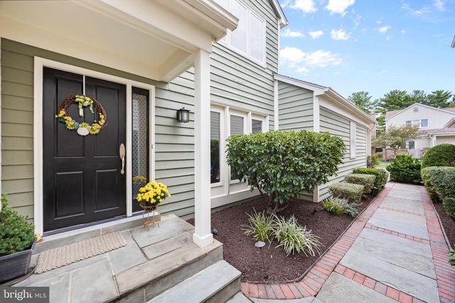 2924 OAKBURY CT, Oakton, VA 22124