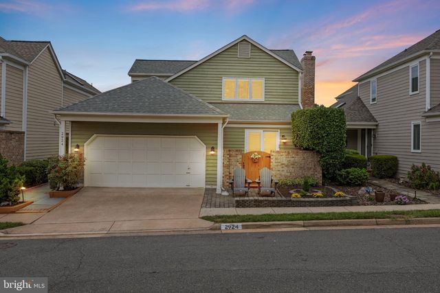 2924 OAKBURY CT, Oakton, VA 22124