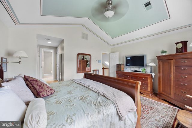 2924 OAKBURY CT, Oakton, VA 22124