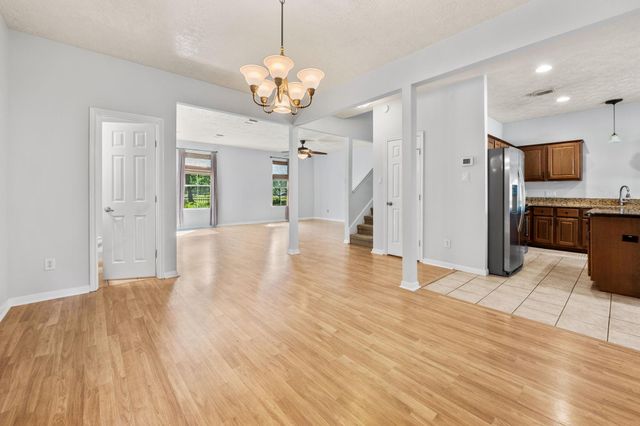 607 Travis Street 5, Webster, TX 77598