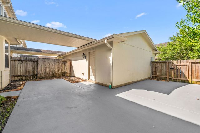 607 Travis Street 5, Webster, TX 77598