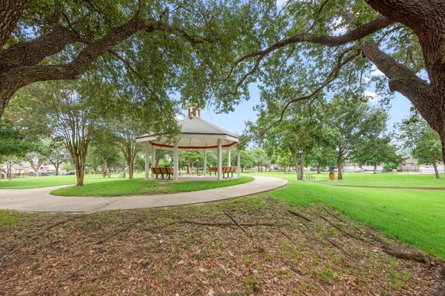 607 Travis Street 5, Webster, TX 77598