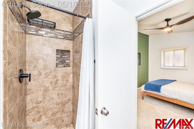 1540 Beverly Boulevard, Walled Lake, MI 48390