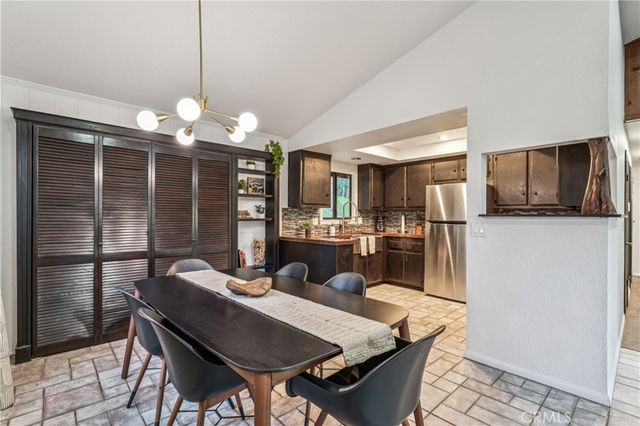 24166 Cresta, Crestline, CA 92325