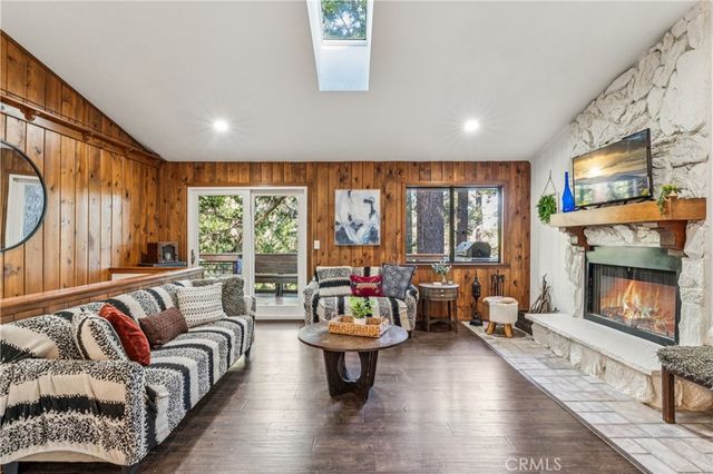 24166 Cresta, Crestline, CA 92325