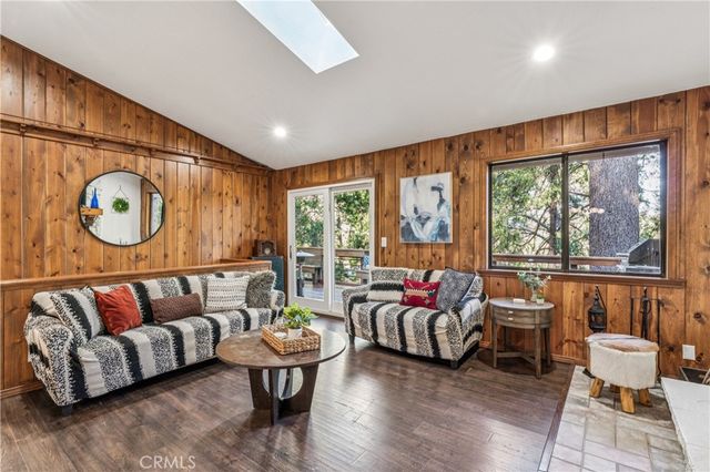 24166 Cresta, Crestline, CA 92325