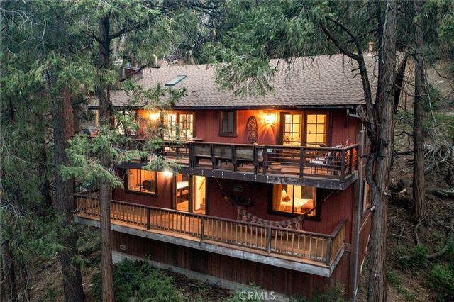 24166 Cresta, Crestline, CA 92325