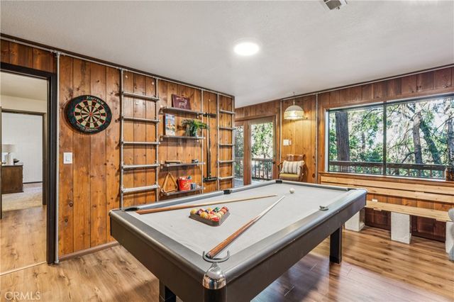 24166 Cresta, Crestline, CA 92325