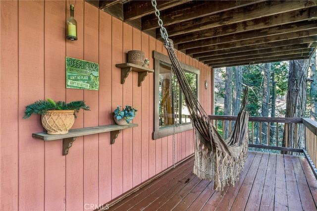 24166 Cresta, Crestline, CA 92325