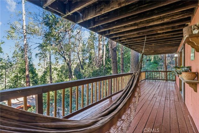 24166 Cresta, Crestline, CA 92325