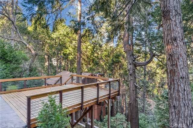 24166 Cresta, Crestline, CA 92325