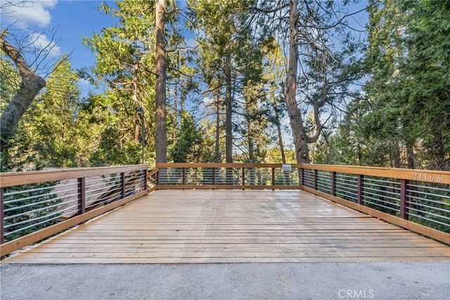 24166 Cresta, Crestline, CA 92325