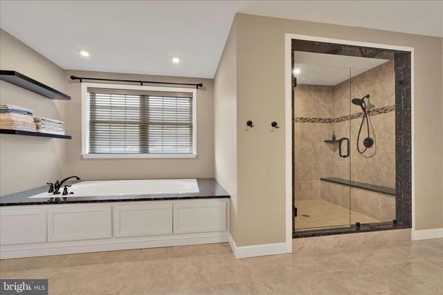 62 STELLA DR, Reading, PA 19608