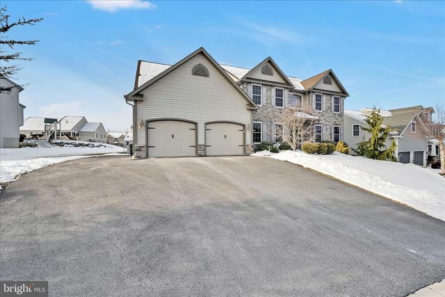 62 STELLA DR, Reading, PA 19608