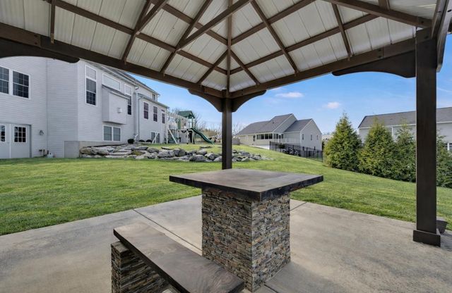 62 STELLA DR, Reading, PA 19608