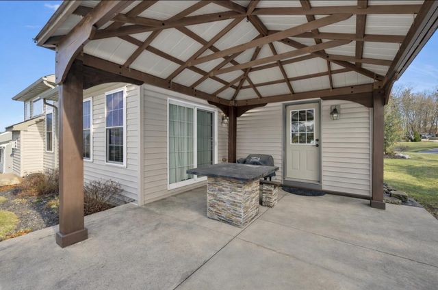 62 STELLA DR, Reading, PA 19608