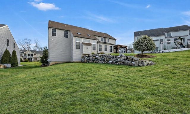 62 STELLA DR, Reading, PA 19608
